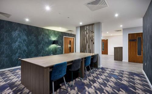 hampton by hilton humberside airport