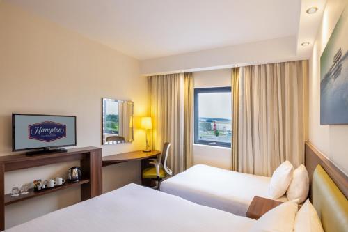 hampton by hilton humberside airport