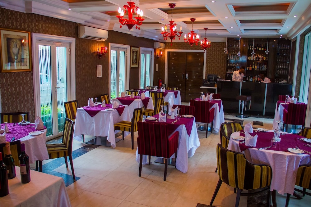 villa angelia boutique hotel ikoyi