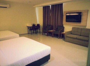 hotel centre point tampin