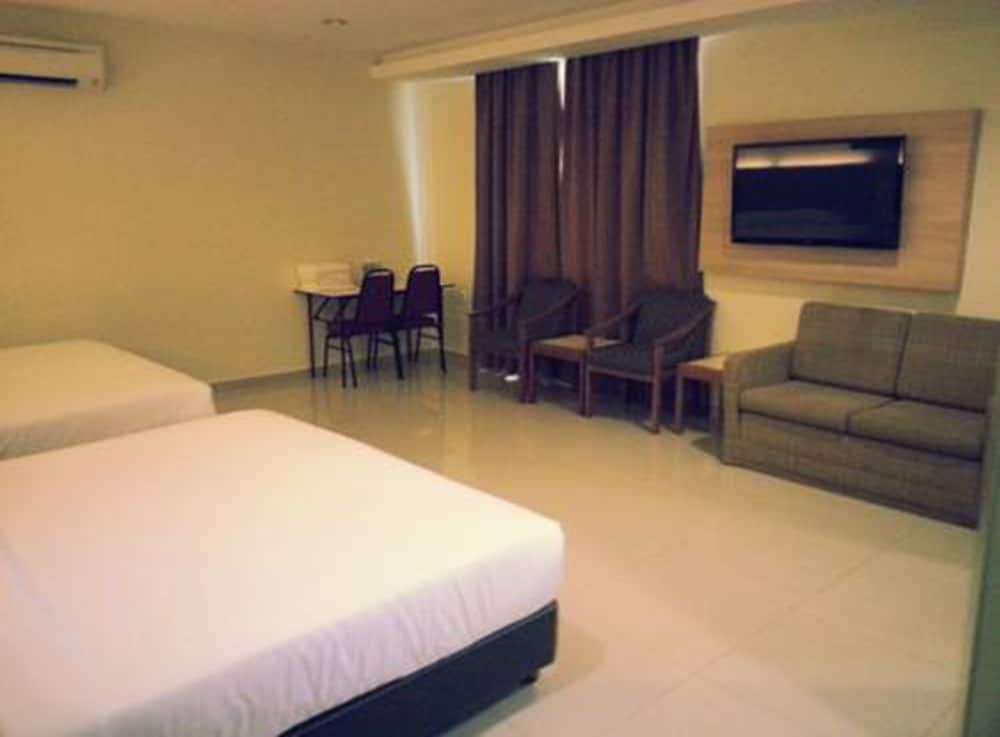 hotel centre point tampin