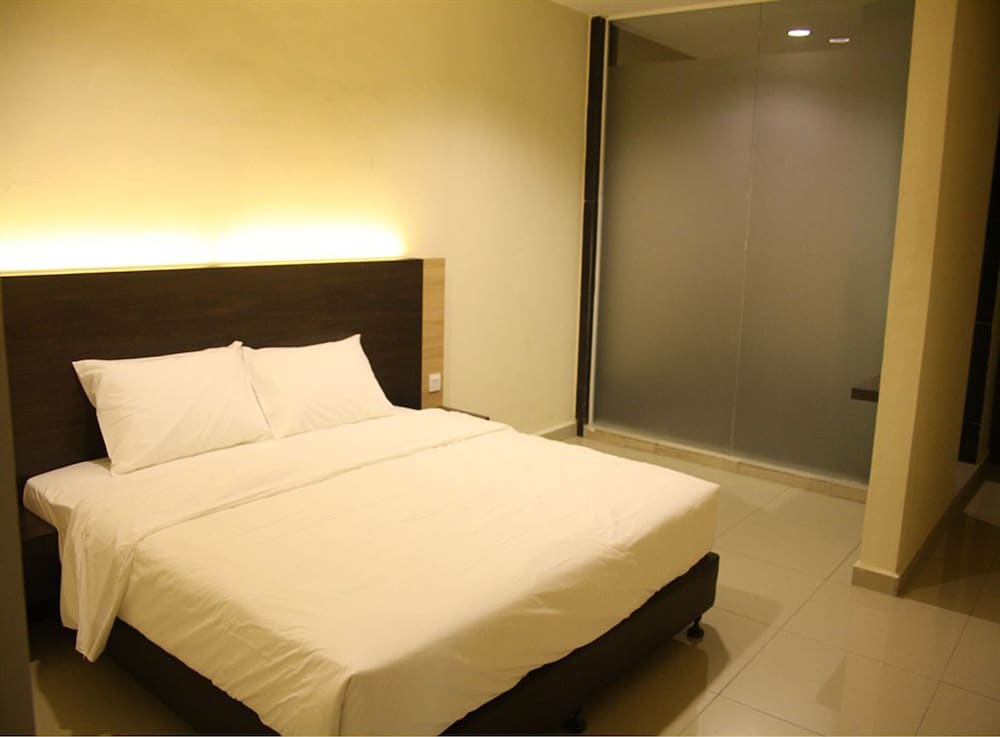 hotel centre point tampin