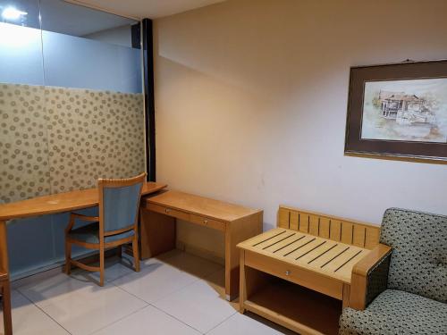 hotel centre point tampin