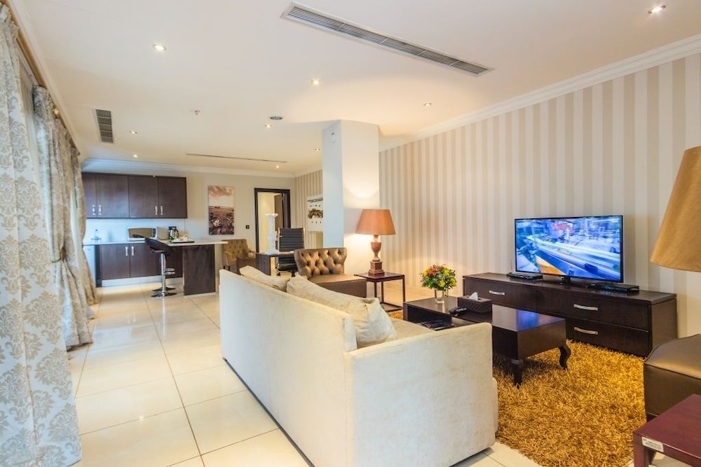 leola suites