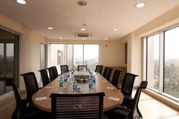 leola suites
