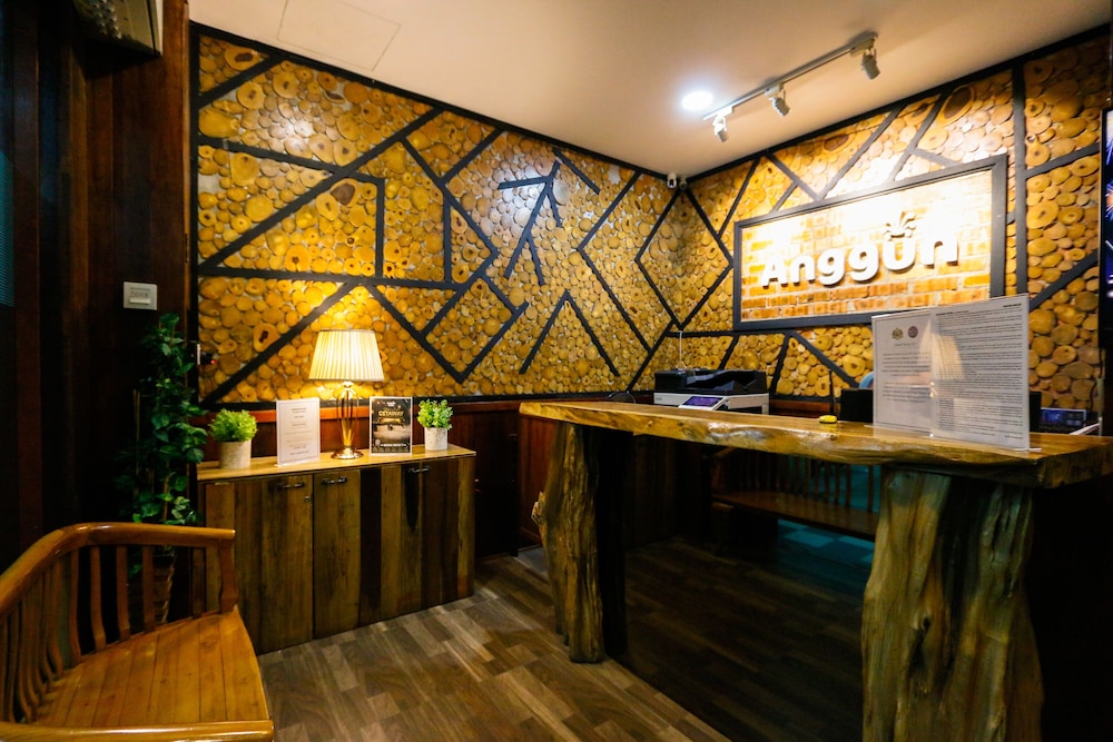 anggun hotel