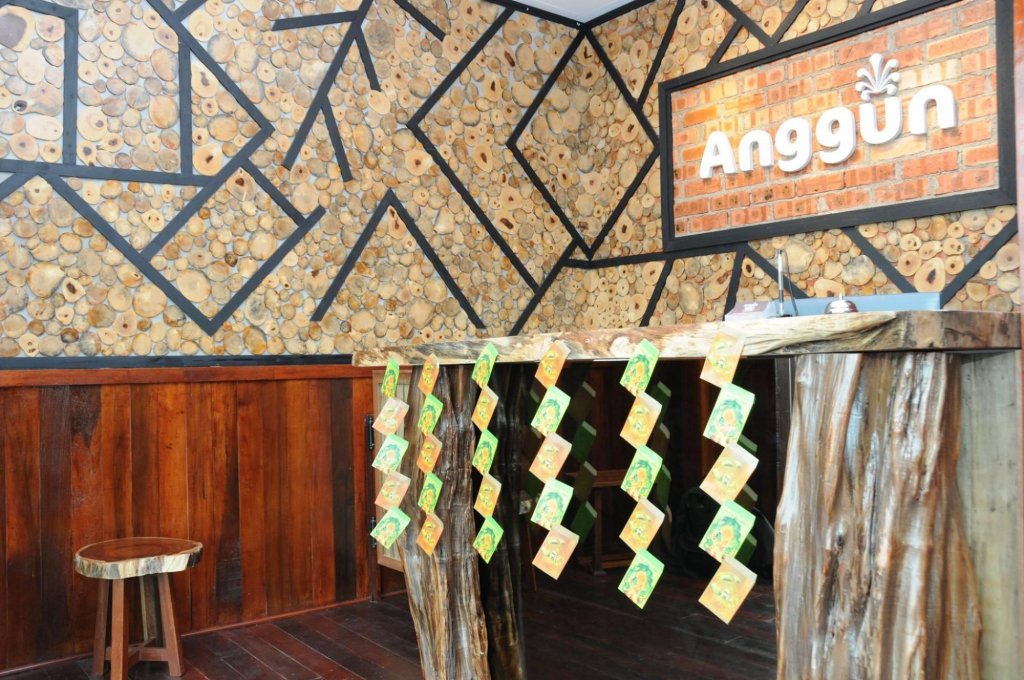 anggun hotel