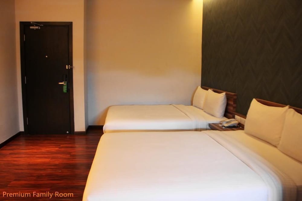 d elegance hotel