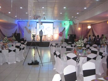 axari hotel and suites