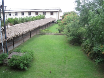 axari hotel and suites