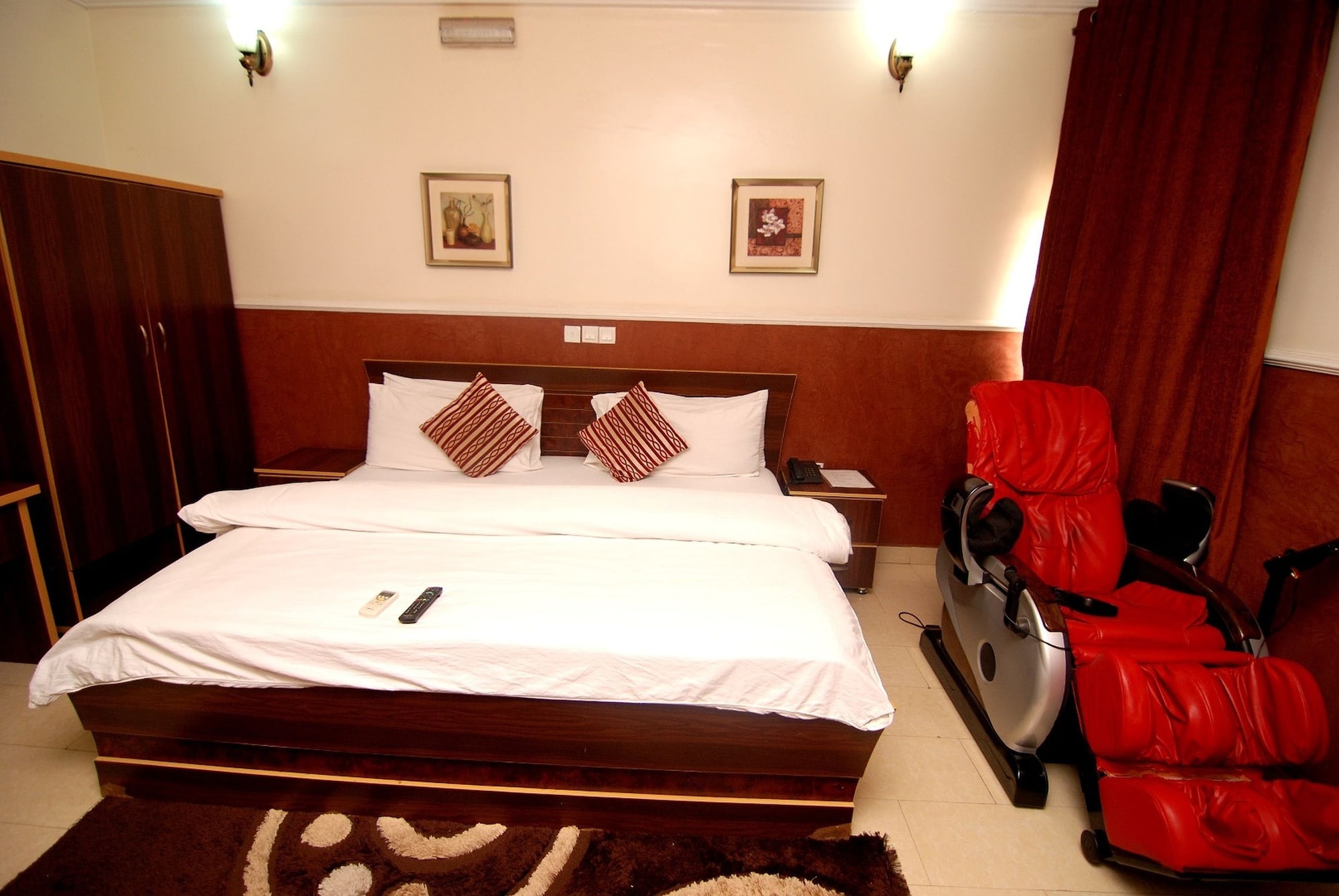 falak grand hotel