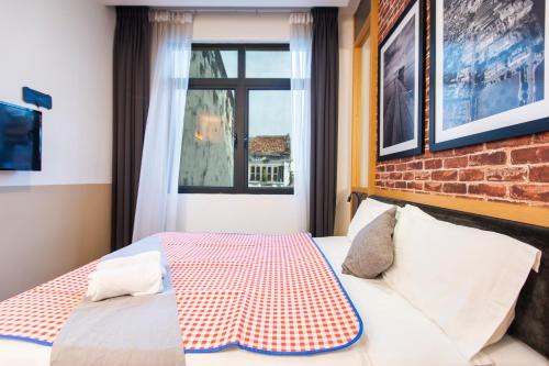 b street hotel