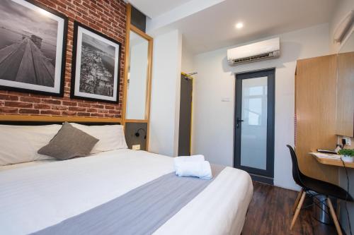 b street hotel