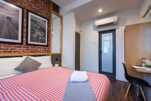 b street hotel