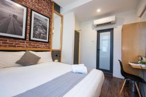 b street hotel