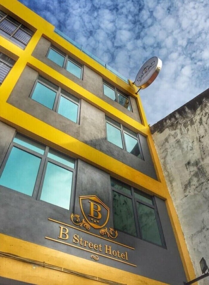 b street hotel