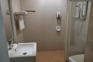 hotel dnew 1 kk sabah