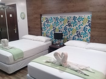 casa verde hotel and events center