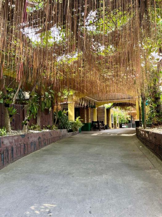 casa verde hotel and events center