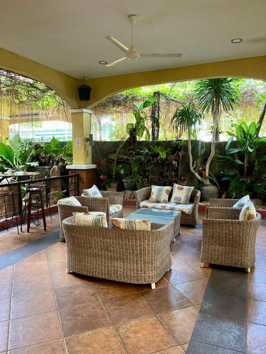 casa verde hotel and events center