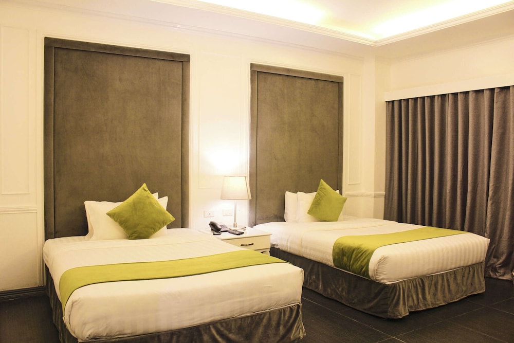 the pepperland hotel