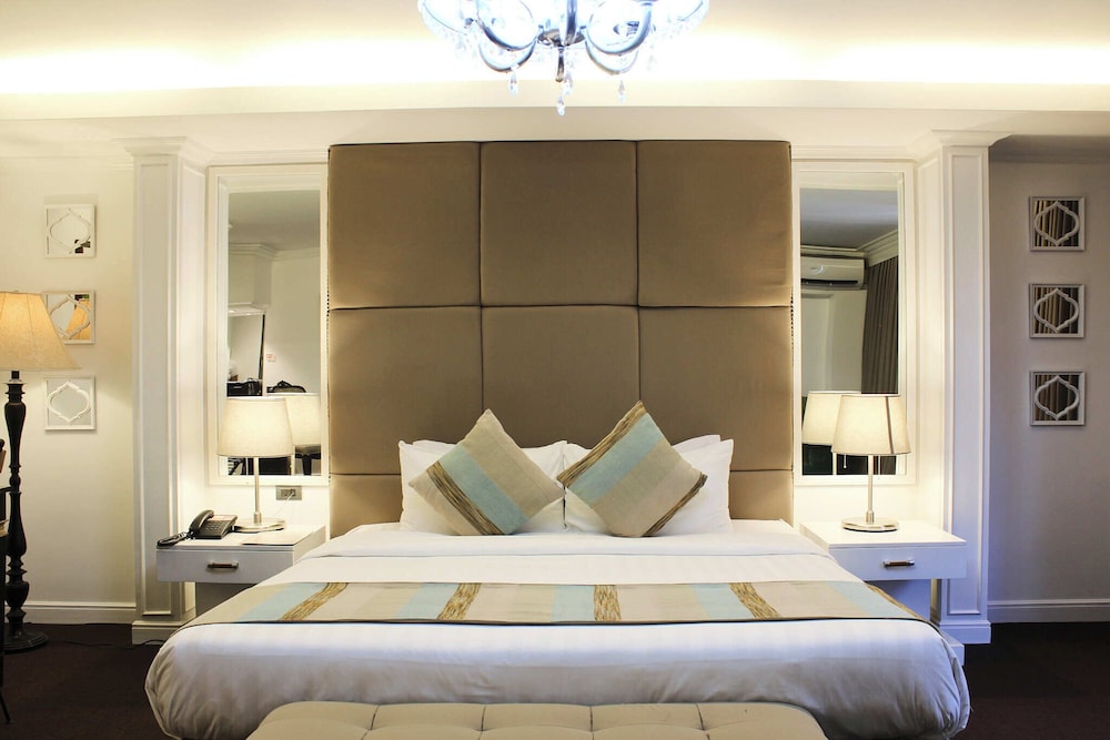 the pepperland hotel