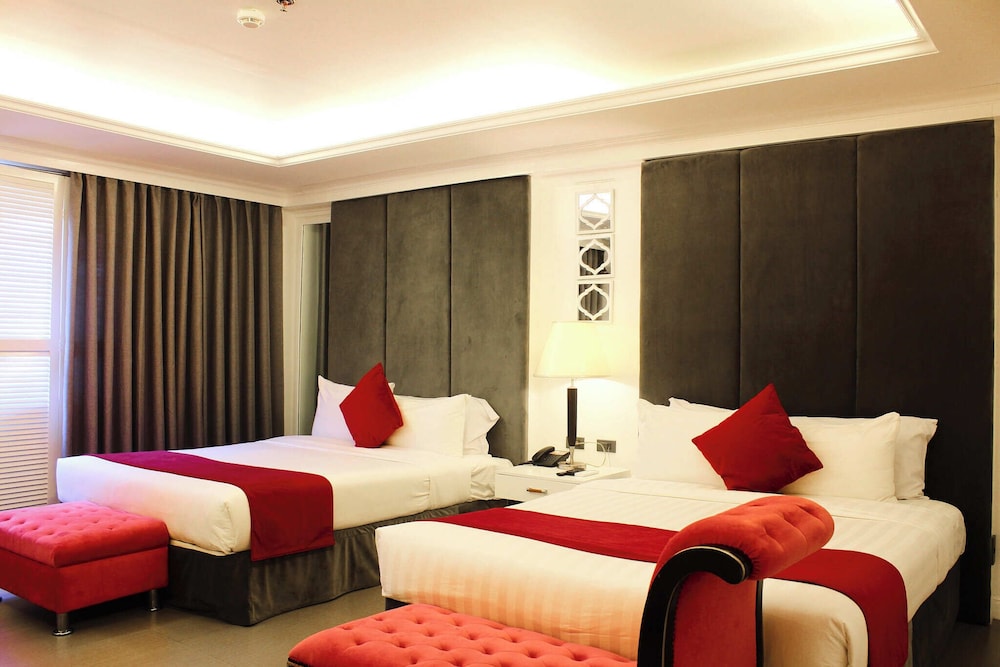 the pepperland hotel