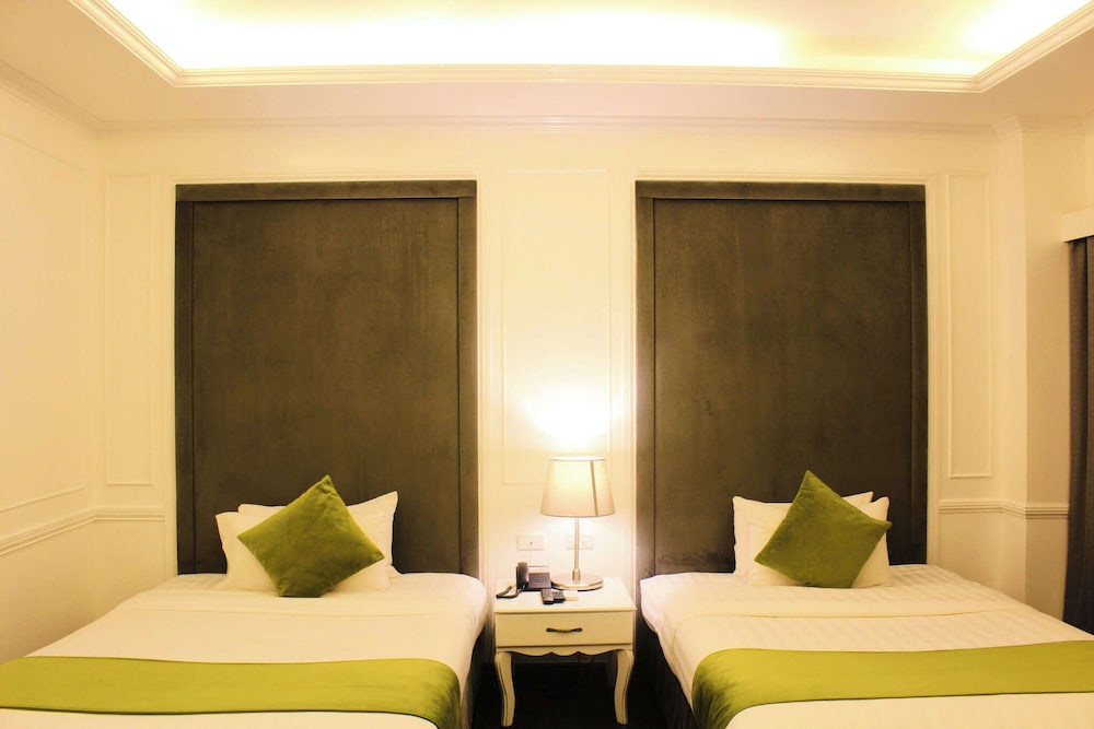 the pepperland hotel