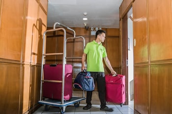 la fiesta hotel
