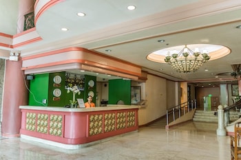 la fiesta hotel