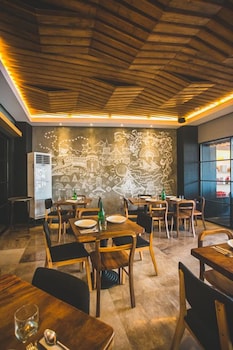 la fiesta hotel