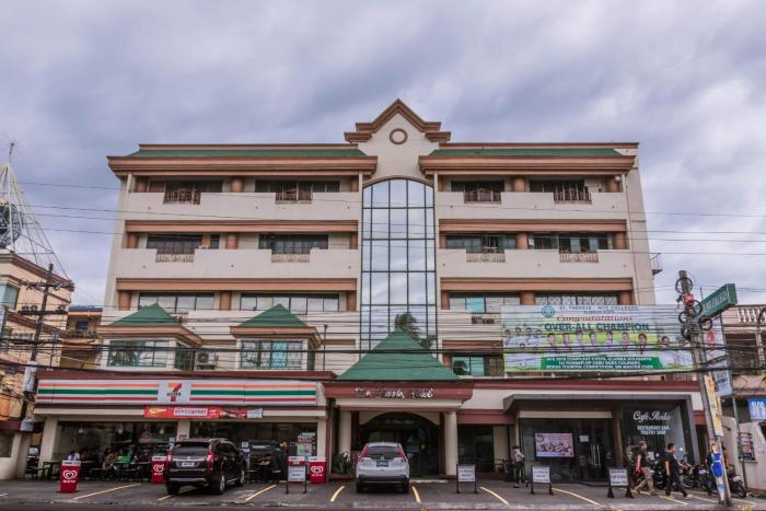 la fiesta hotel
