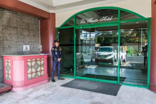 la fiesta hotel