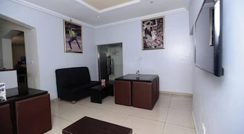 prenox hotel and suites