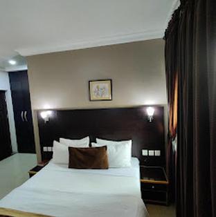 neocourts hotel