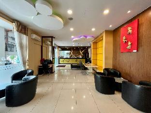 eight days boutique hotel
