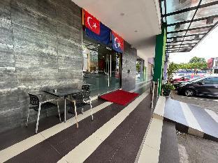 eight days boutique hotel