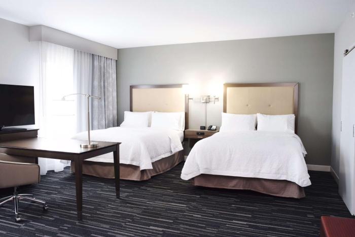 hampton inn and suites des moines urbandale