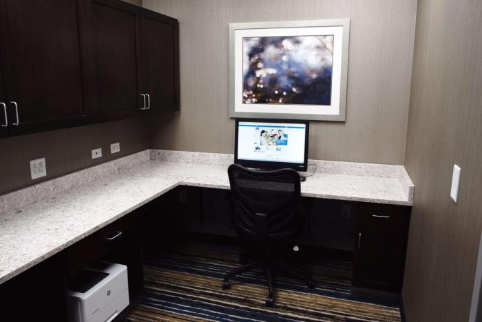 hampton inn and suites des moines urbandale