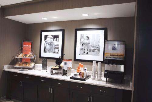hampton inn and suites des moines urbandale