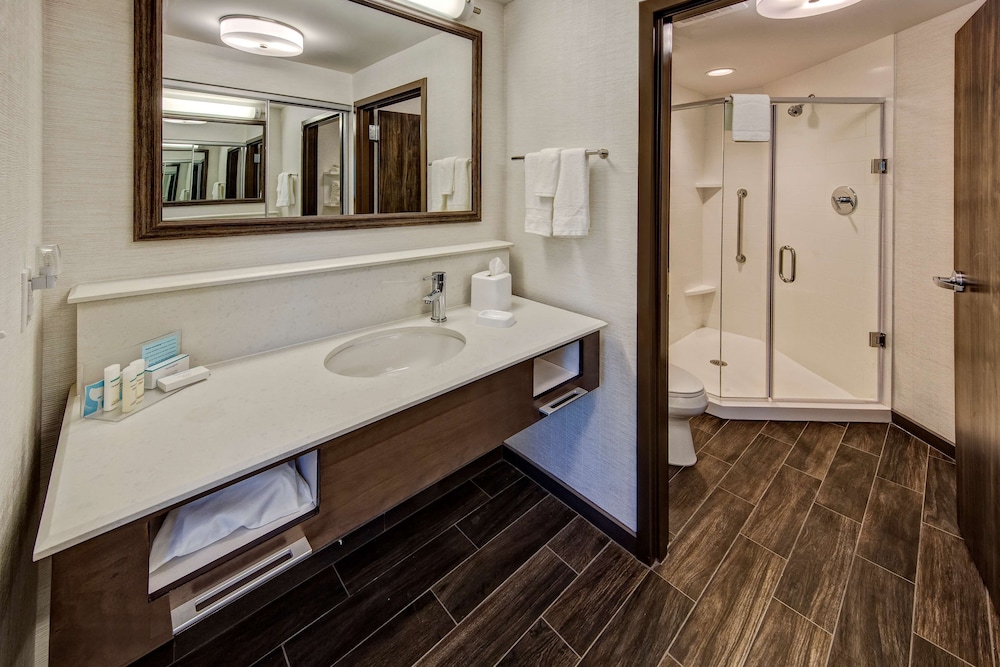 hampton inn and suites memphis germantown