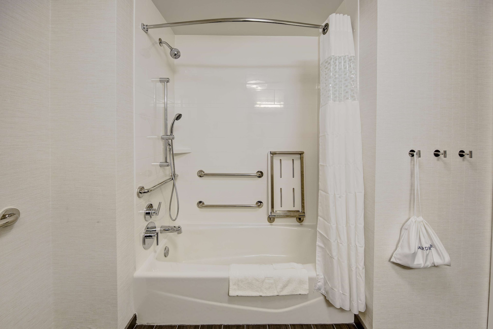 hampton inn and suites memphis germantown