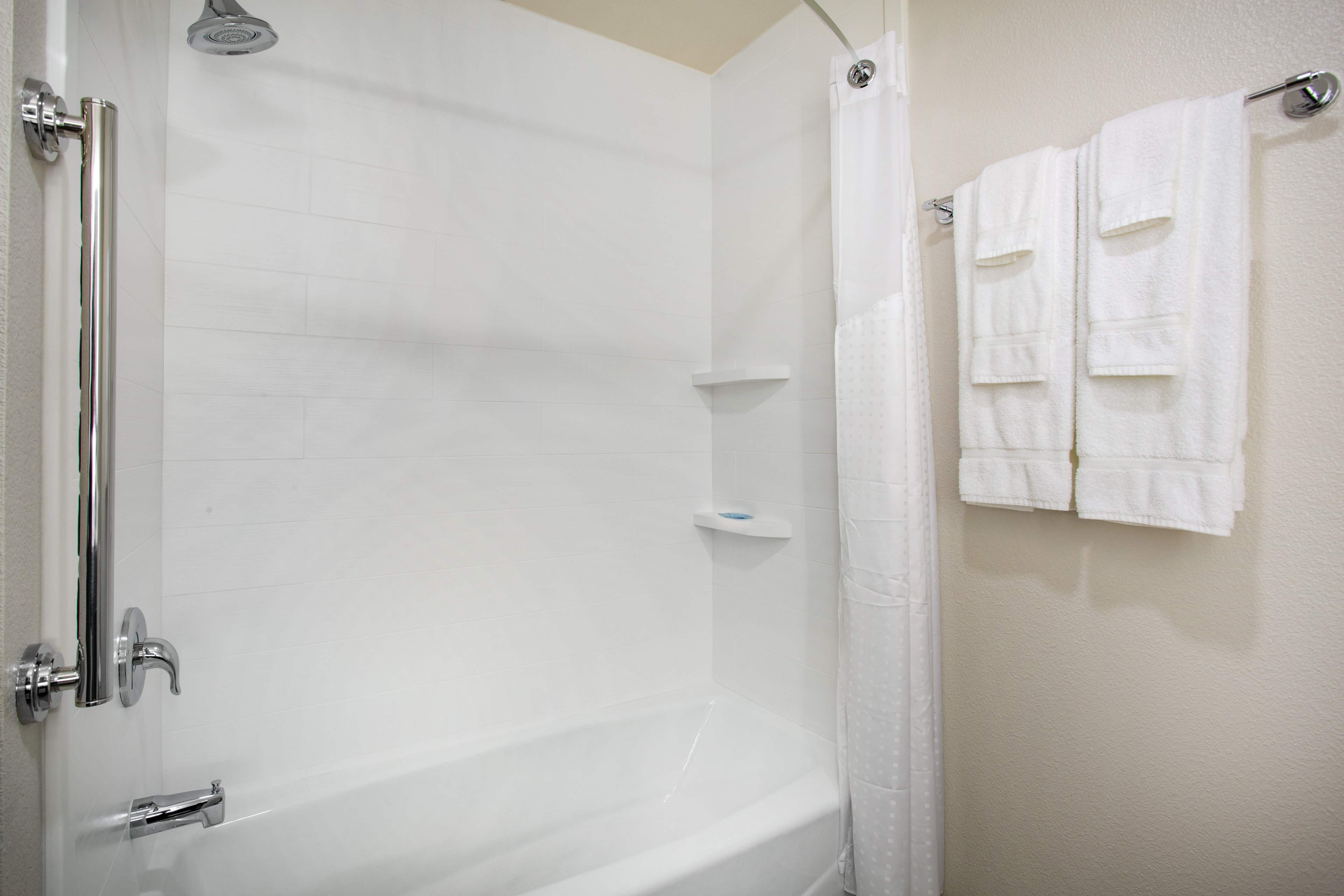 holiday inn exp and sts rapid city rushmore south