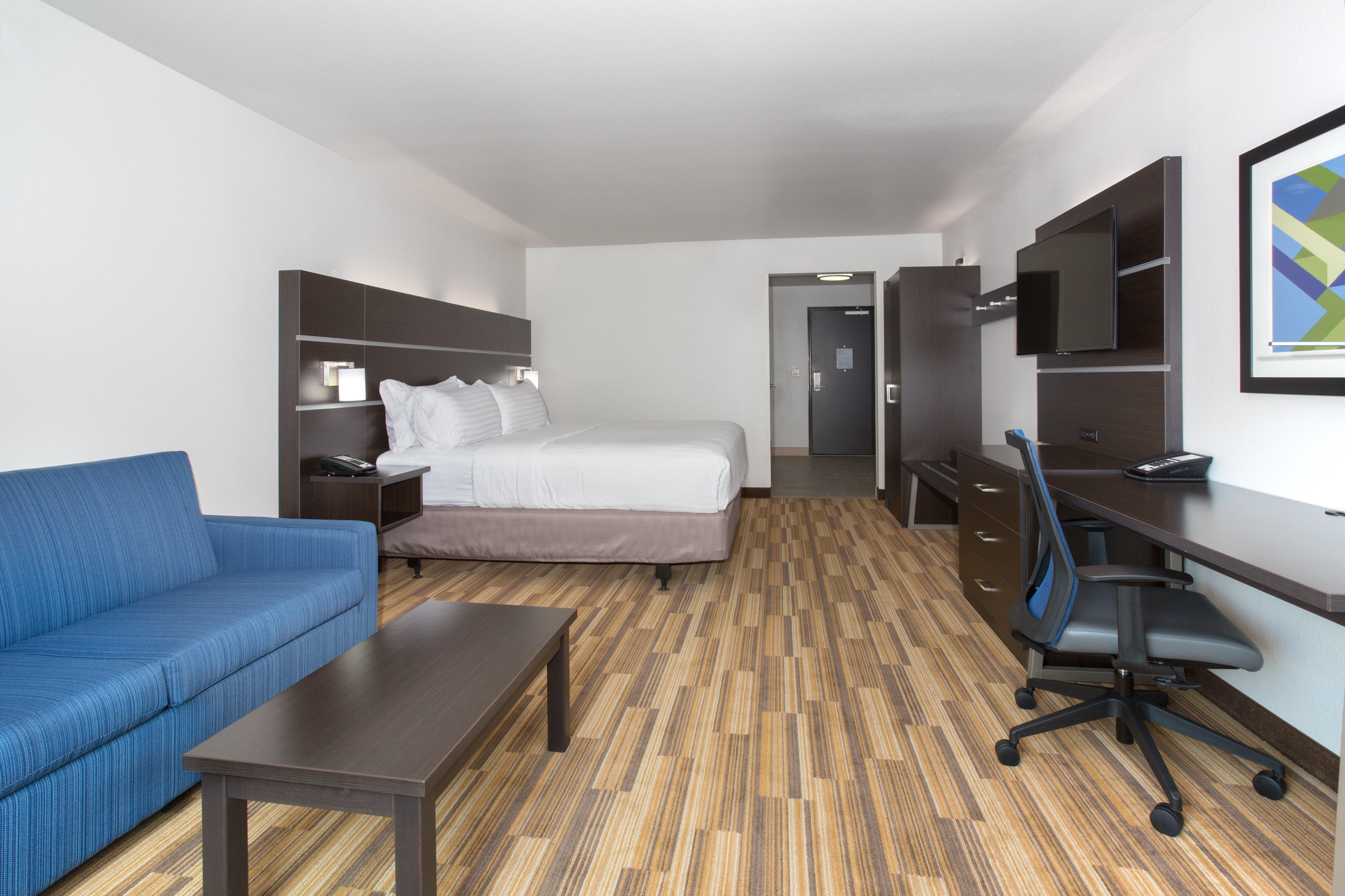holiday inn exp and sts rapid city rushmore south