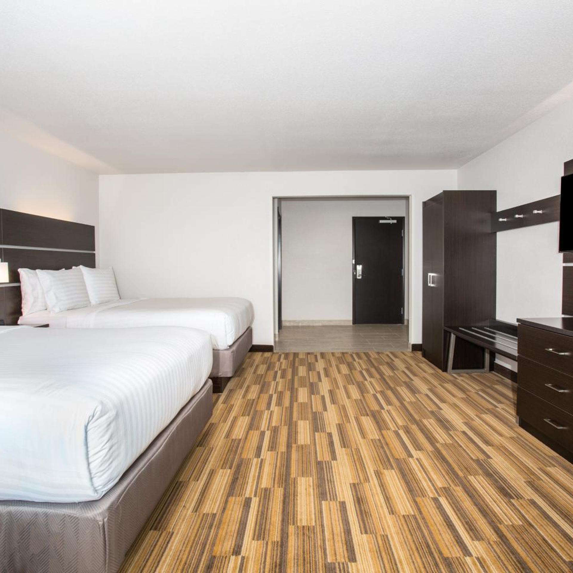 holiday inn exp and sts rapid city rushmore south