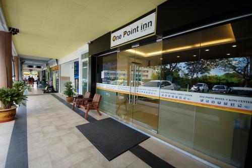 one point inn king centre