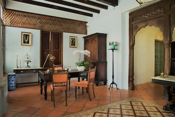 Jawi Peranakan Mansion,153 Jalan Hutton,3 star