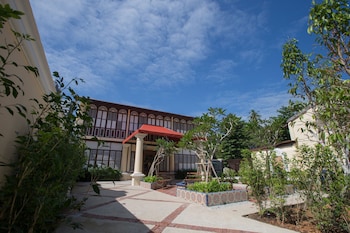 Jawi Peranakan Mansion,153 Jalan Hutton,3 star