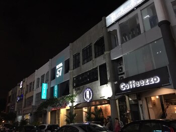 Hotel 57,Kuala Selangor>>Kuala Lumpur,3 star
