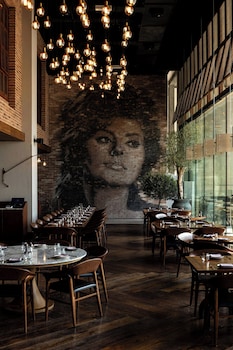 the st regis downtown dubai